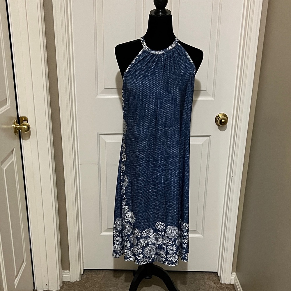 Chic Navy Floral Midi Dress